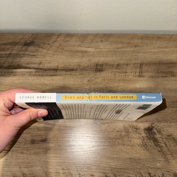 George Orwell Animal Farm & Down and Out in Paris and London - Picture 7 of 9